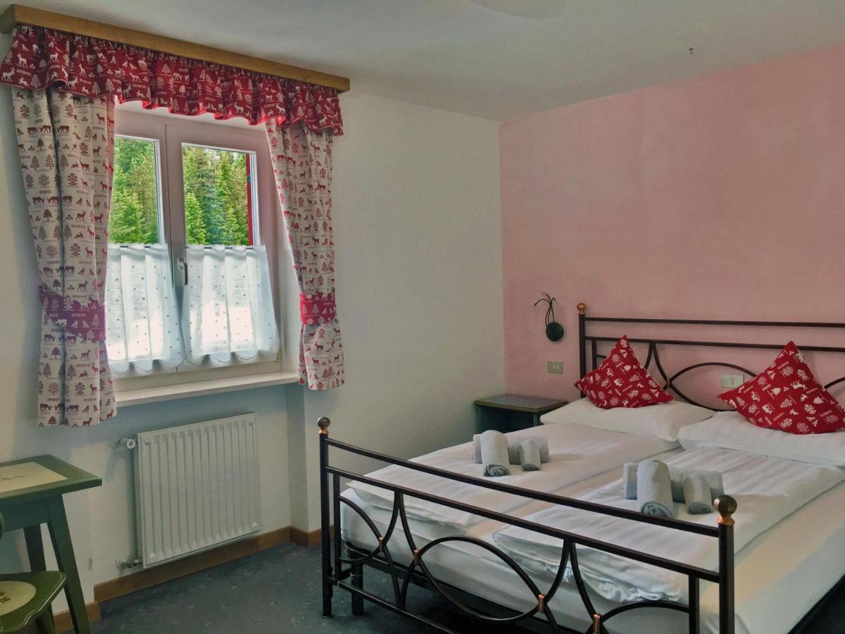 Rifugio Monti Pallidi Inn 2*